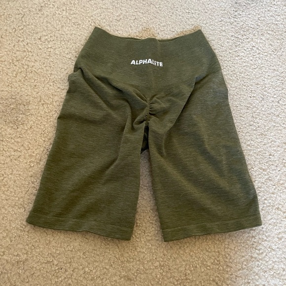 Alphalete Pants - Alphalete Amplify Biker Shorts